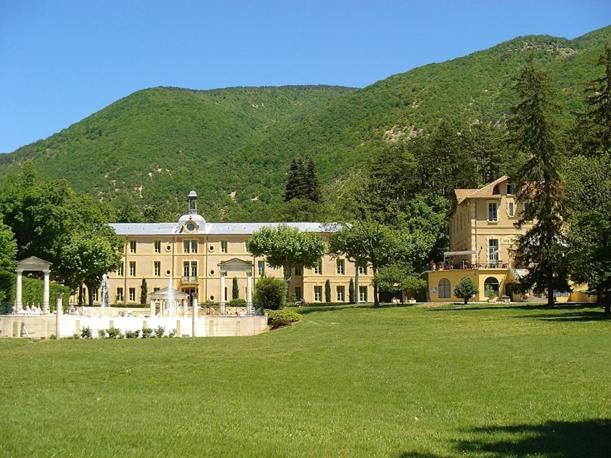 Cozy Apartment With Swimming Pool Terrace Garden Parking Montbrun-les-Bains Esterno foto